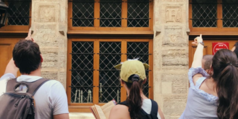Plonger dans l’histoire avec le théâtre immersif